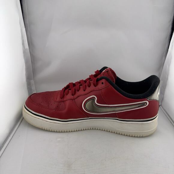 Nike‎ Air Force 1 ’07 LV8 NBA Red Gold Swoosh Men’s Sz 13 Retro Sneakers Shoes main image 4